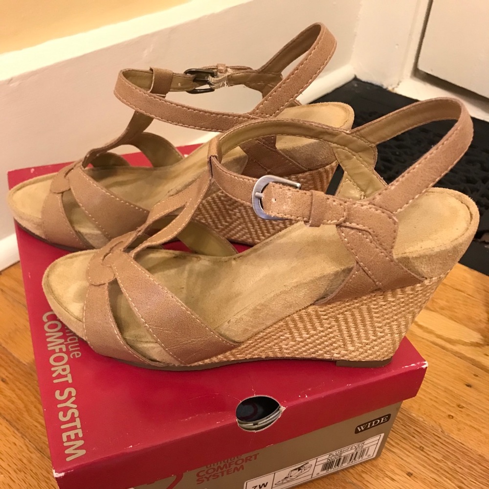 Wedge sandals